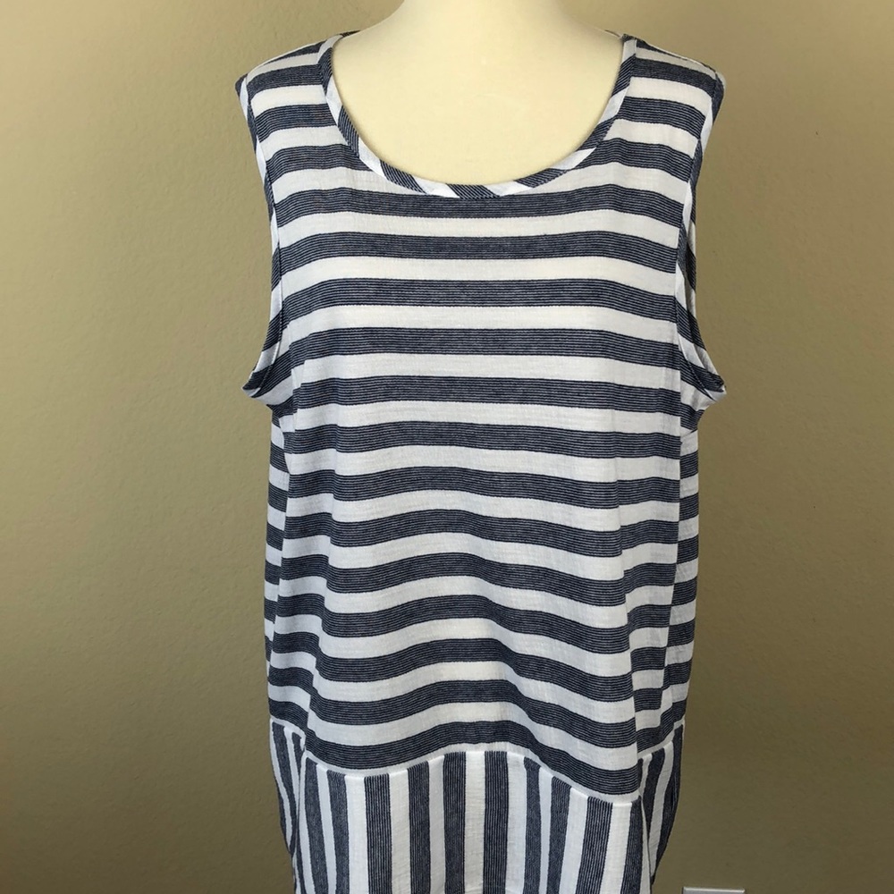 NWT Jones New York Ivory and Navy Blue Striped Sleeveless Top - Size XL